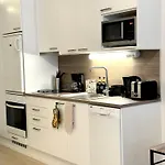 Апартаменты C&c - Comfy Nest Near Airport & Access *