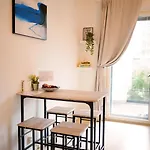 Апартаменты C&c - Comfy Nest Near Airport & Access