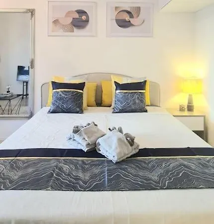 C&c - Comfy Nest Near Airport & Access *