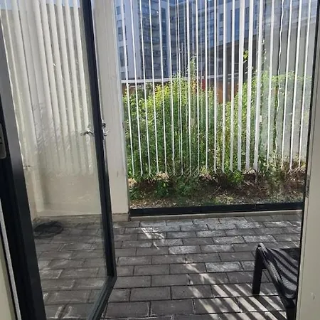 Appartement C&c - Comfy Nest Near Airport & Access