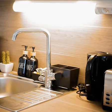 公寓 C&c - Comfy Nest Near Airport & Access 万塔