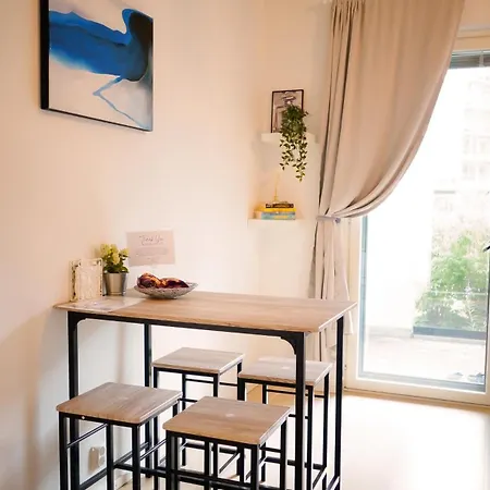 公寓 C&c - Comfy Nest Near Airport & Access