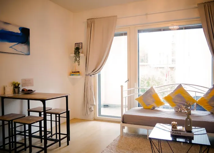 C&c - Comfy Nest Near Airport & Access