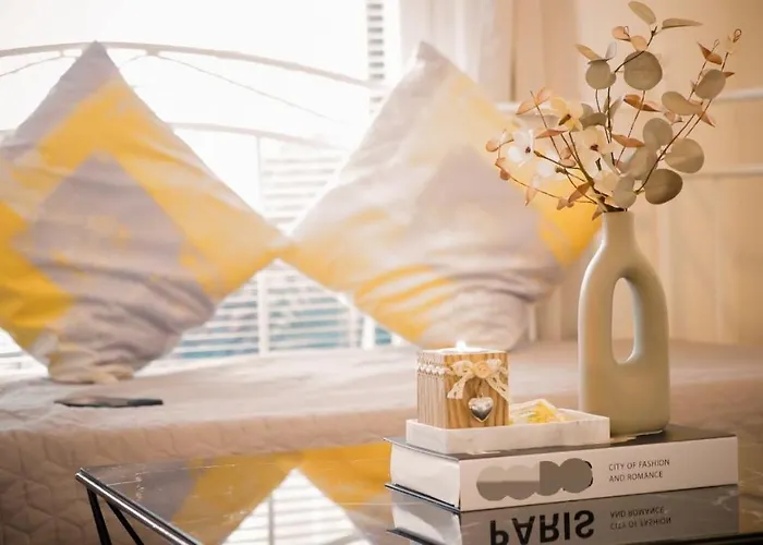 C&c - Comfy Nest Near Airport & Access Appartamento *